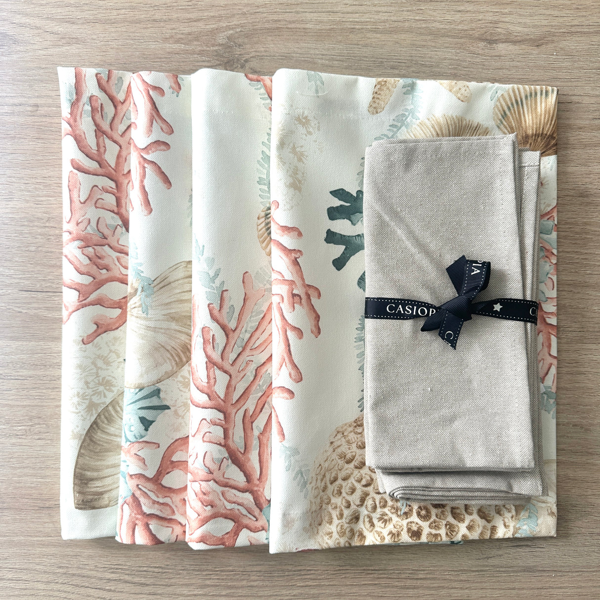 Set 4 Individuales antimanchas Arrecife + Servilletas beige