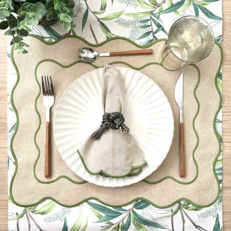 Individual antimanchas beige bordado ondas verde