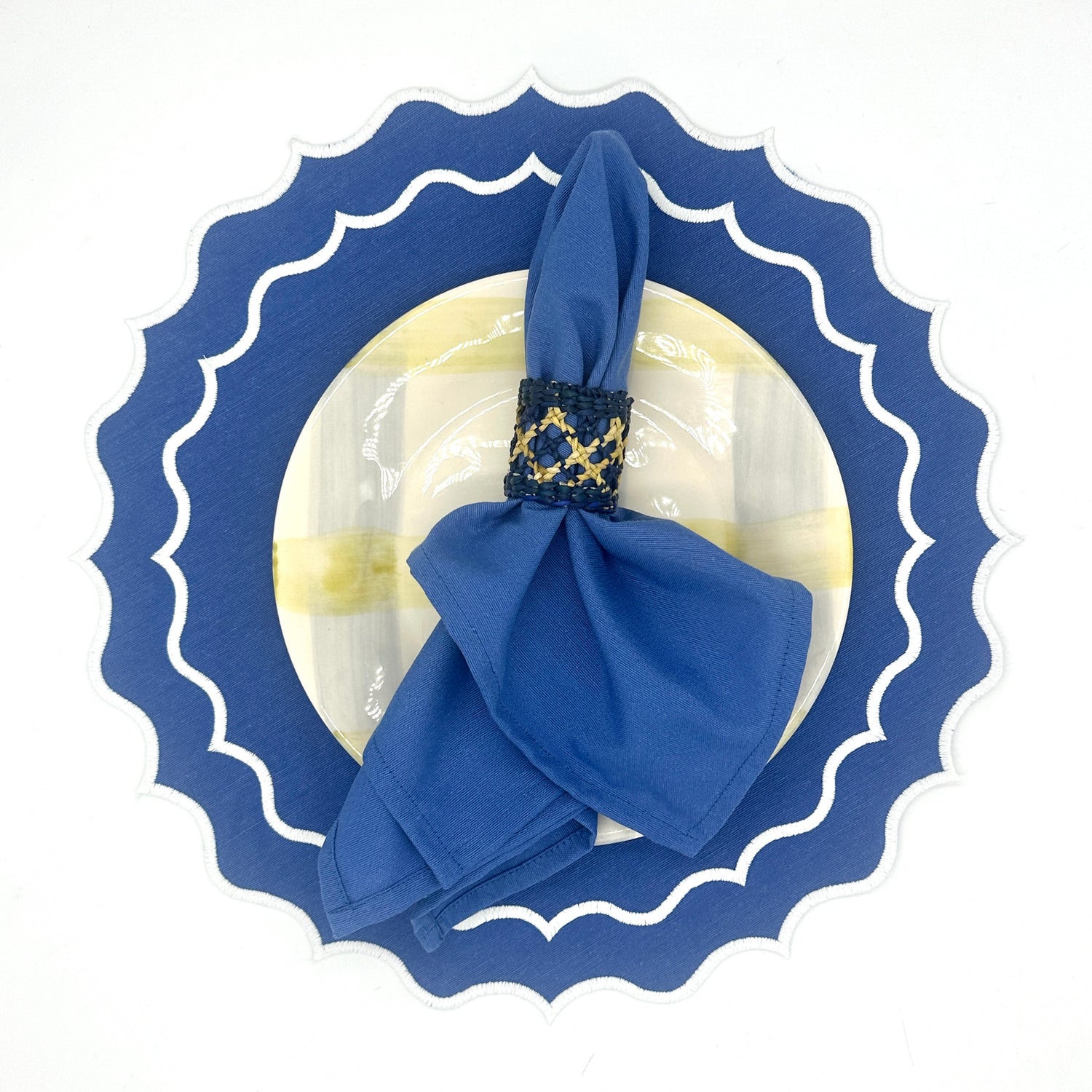 Individual antimanchas redondo bordado ondas azul y blanco