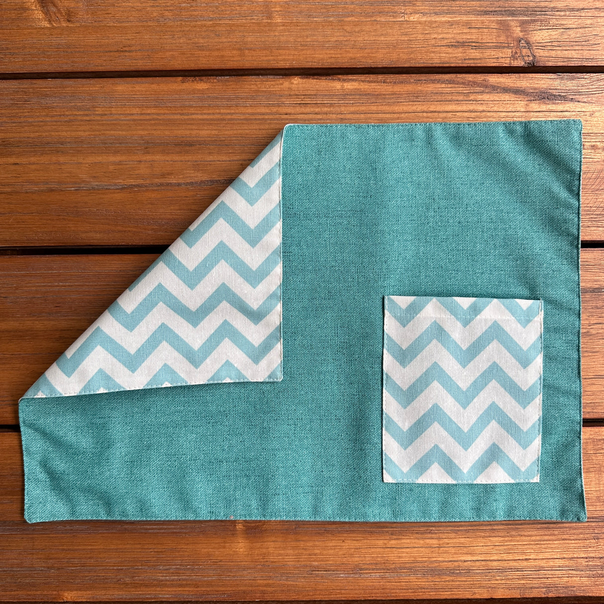 Individual lonchera antimanchas reversible Zig Zag Verde