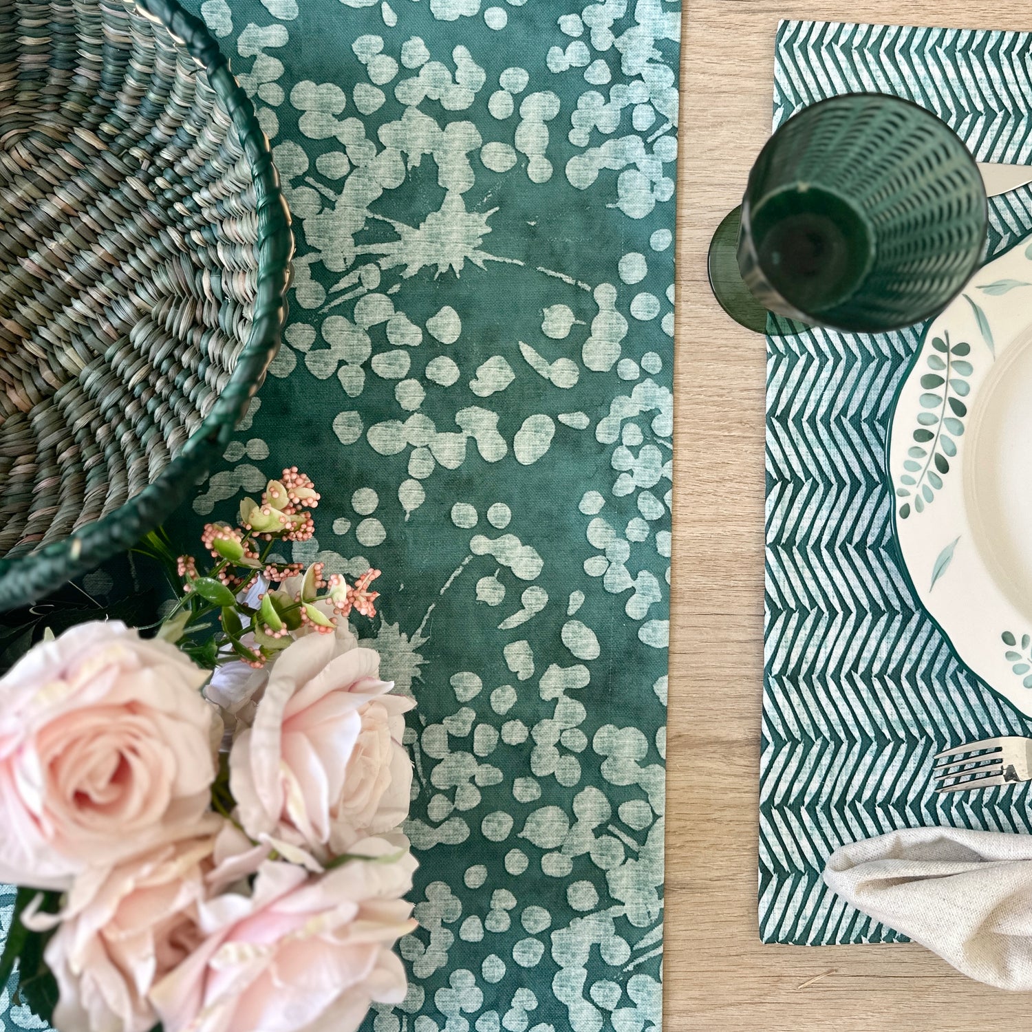 Camino de mesa antimanchas Cotton verde