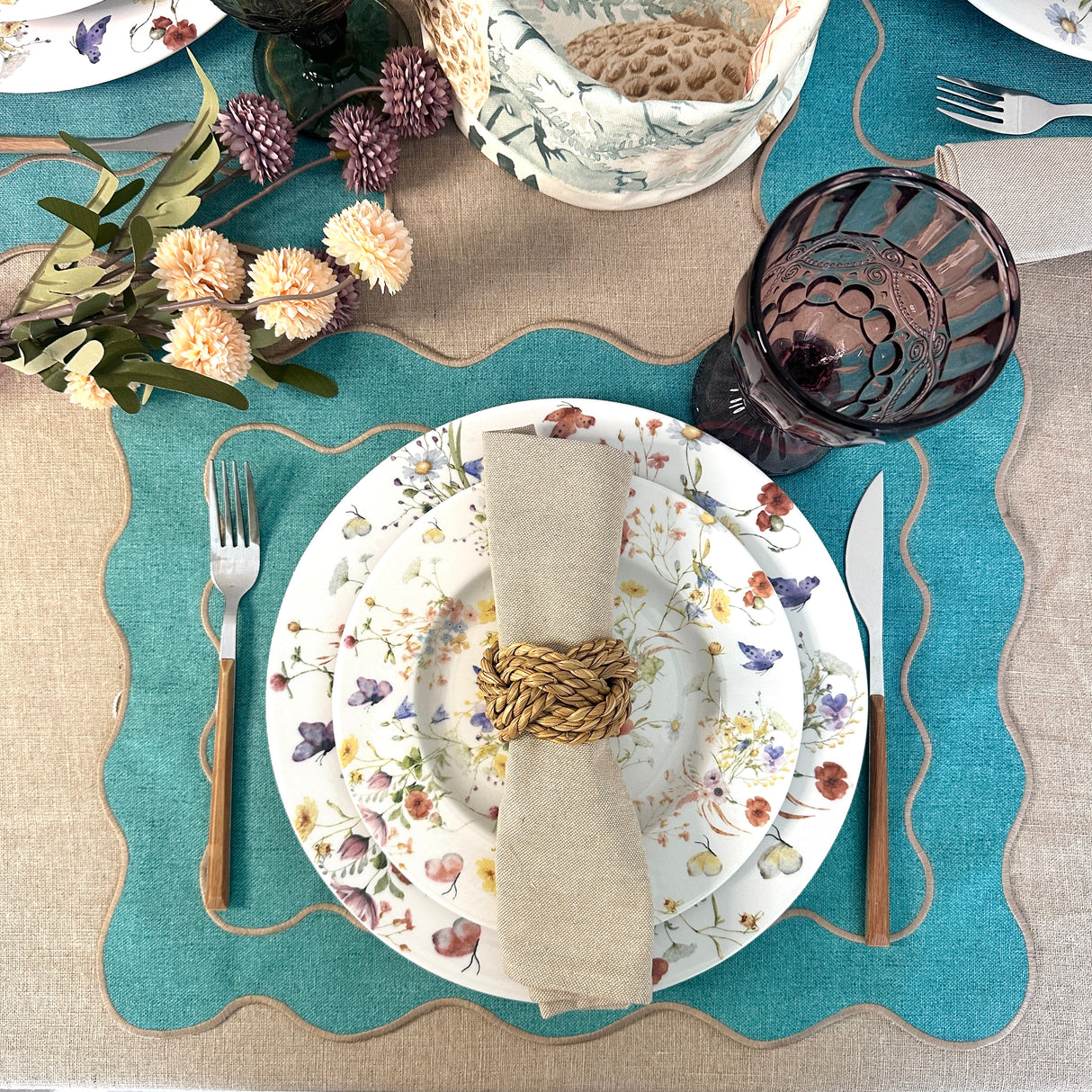 Individual antimanchas rectangular bordado ondas turquesa y beige