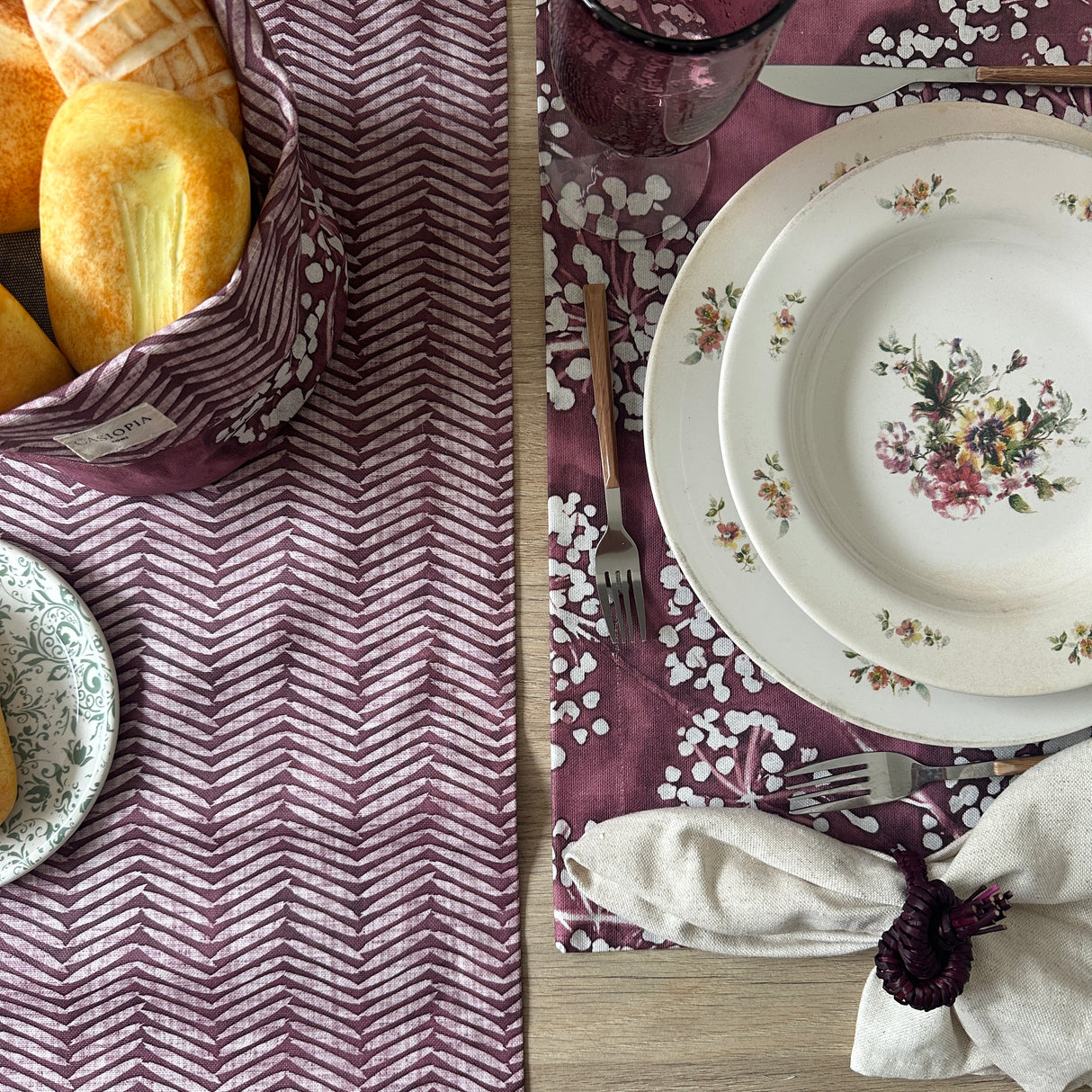 Camino de mesa antimanchas Espiga vino