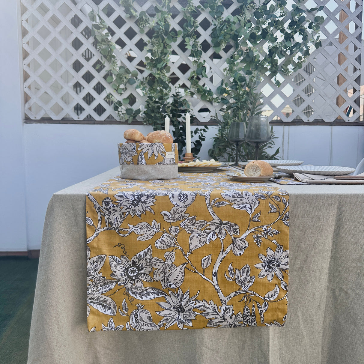 Camino de mesa antimanchas Lyon