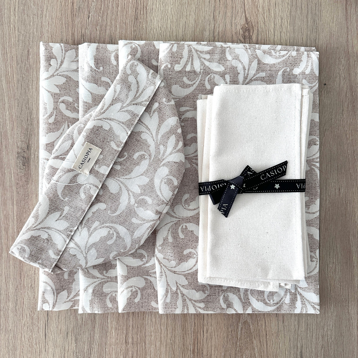 Set 4 Individuales antimanchas Vistalegre + Panera Vistalegre + Servilletas hueso